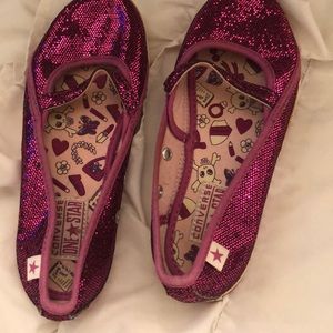 Converse sparkly shoes